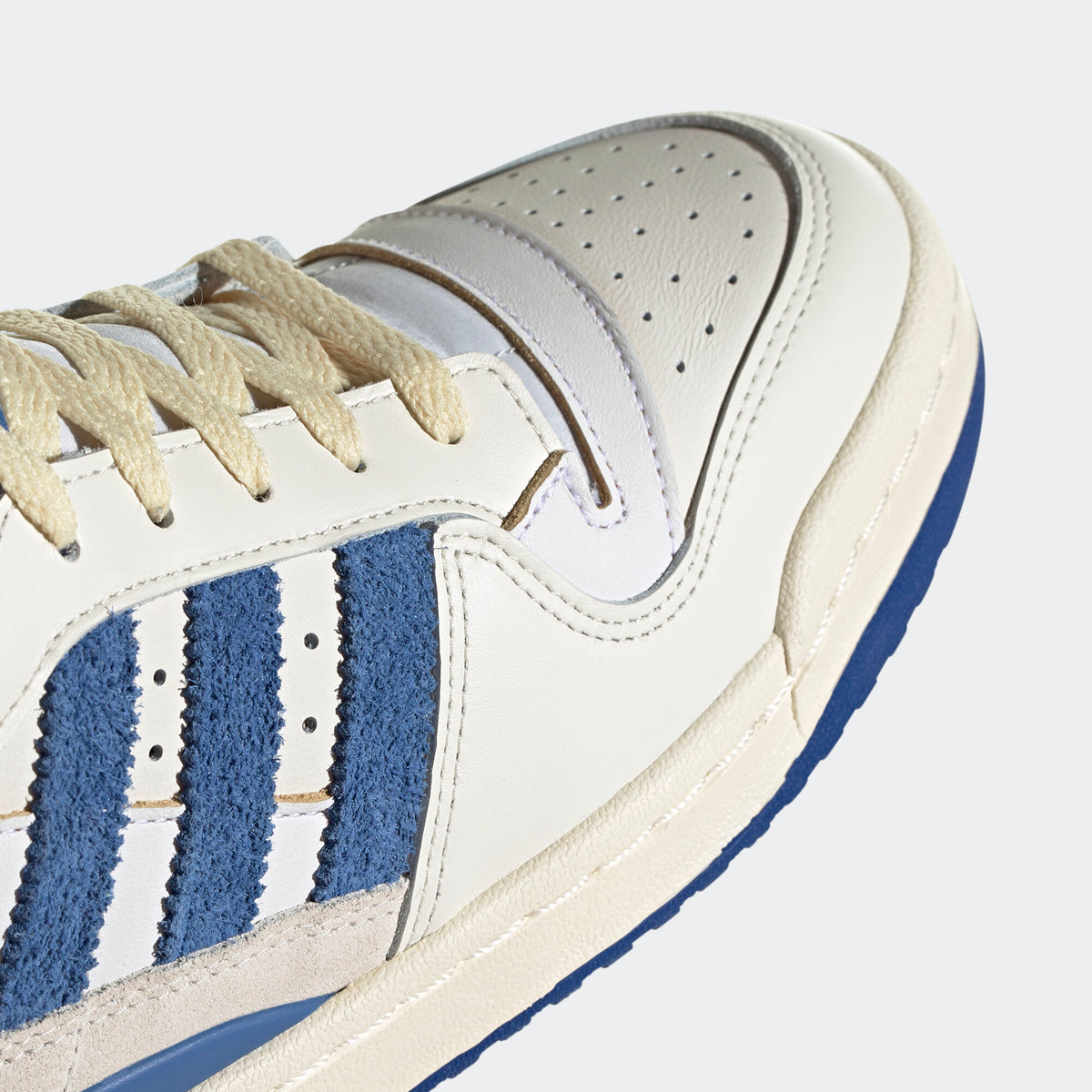 Adidas OG Forum 84 Sneakers - Off White / Crystal White / Blue - view 8