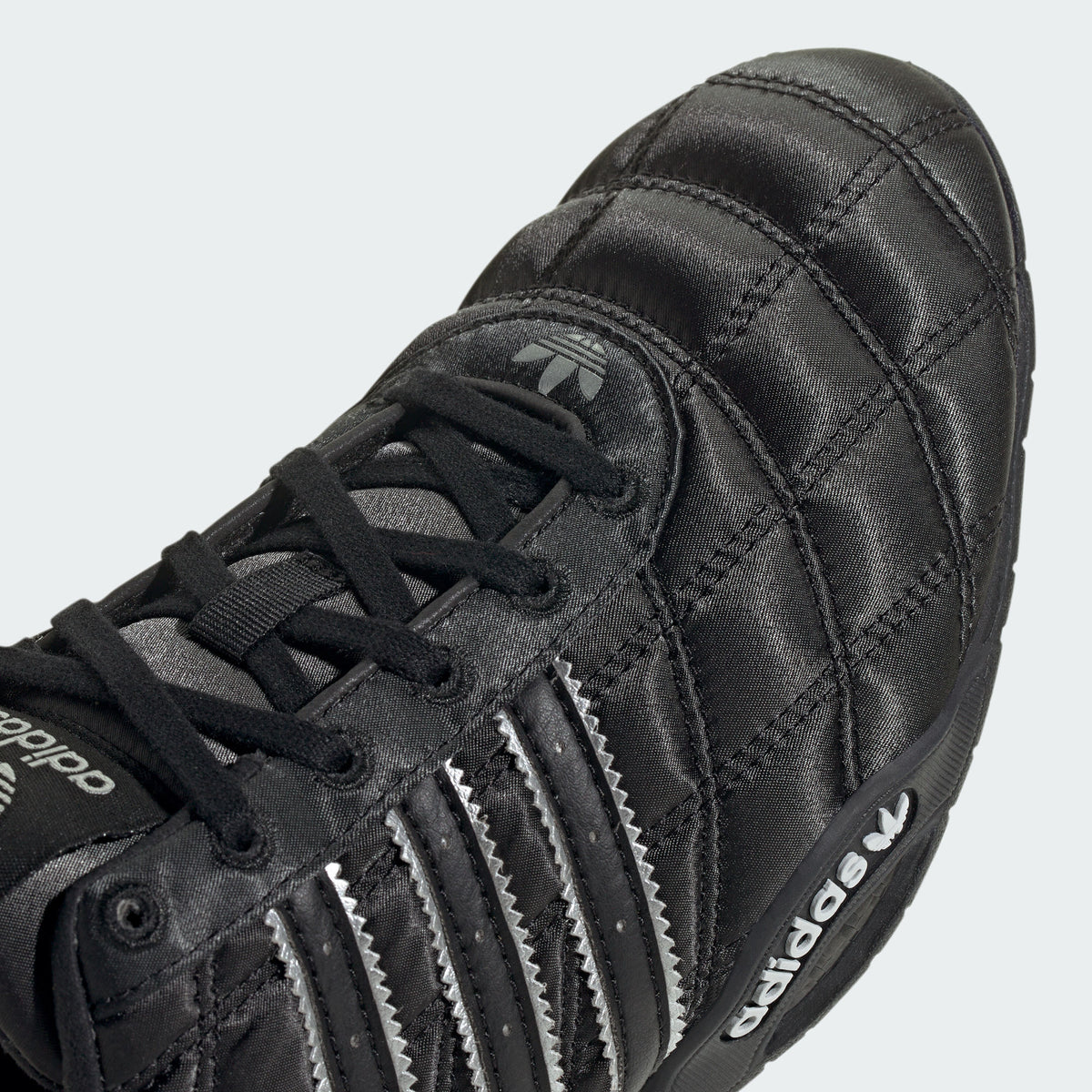 Adidas Adiracer LO W Sneakers - Black / Silver Metallic - view 8