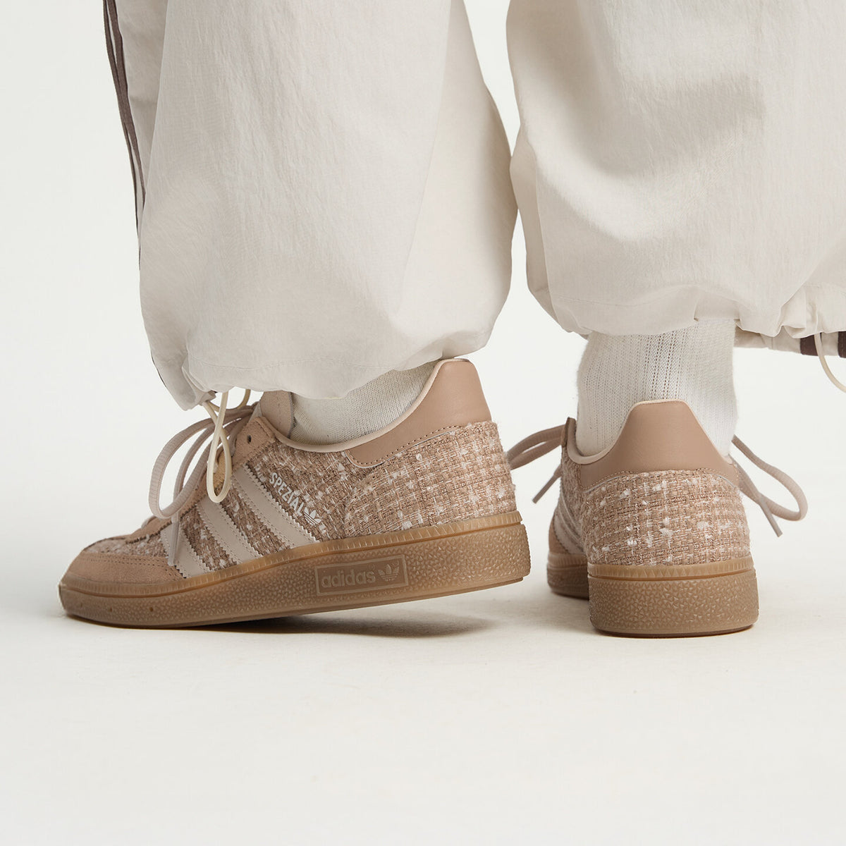Adidas Handball Spezial W Sneakers - Light Pink / Crystal White / Resin Yellow - view 4