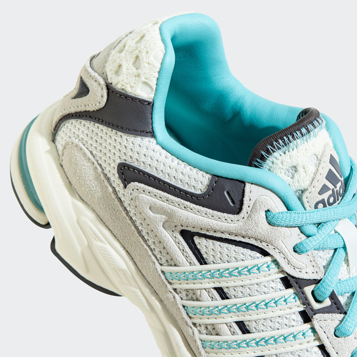 Adidas Response CL Sneakers - Ivory / Simple Mint Green - view 8