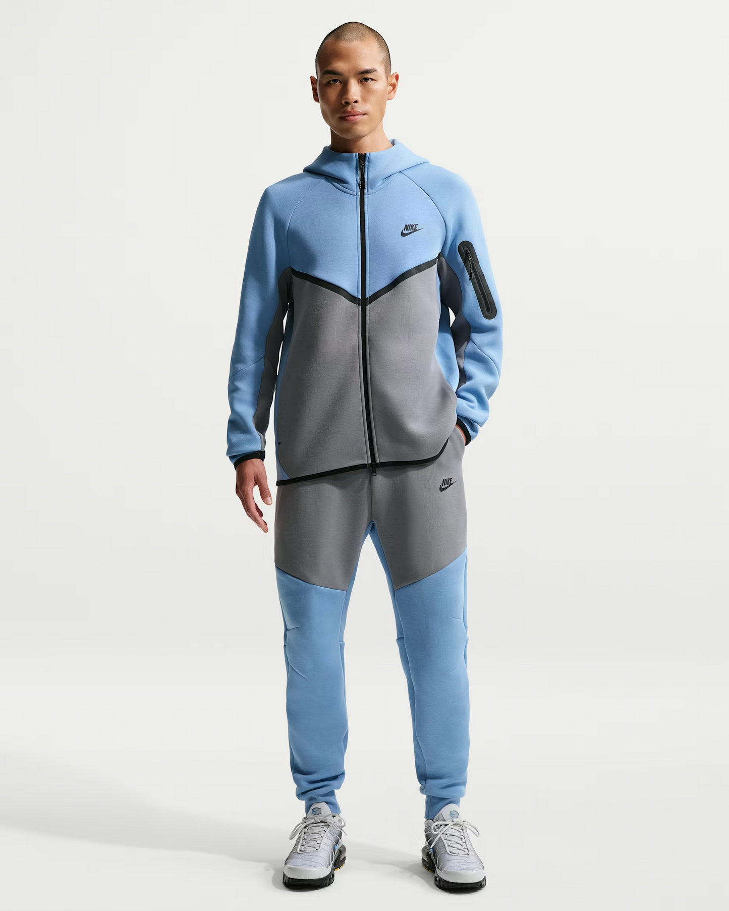 Nike Tech
