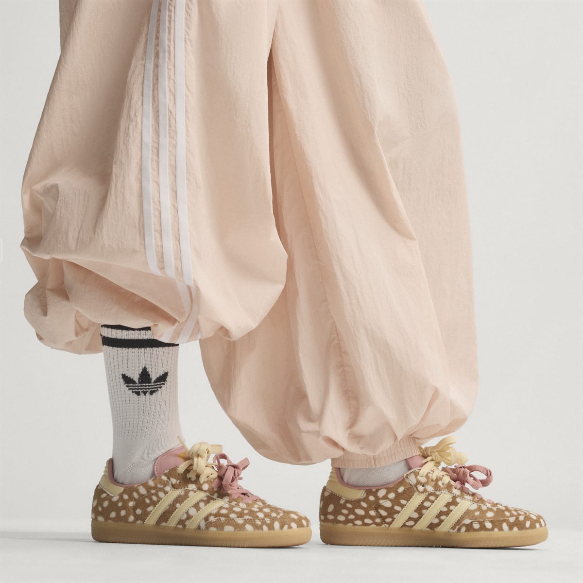 Adidas Samba OG Sneakers - Brown Desert / Warm Vanilla / Wonder Mauve - view 2