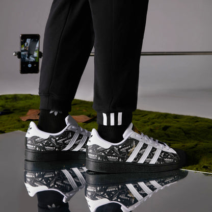 Adidas Superstar Sneakers - Black / White / Gold Metallic - view 8