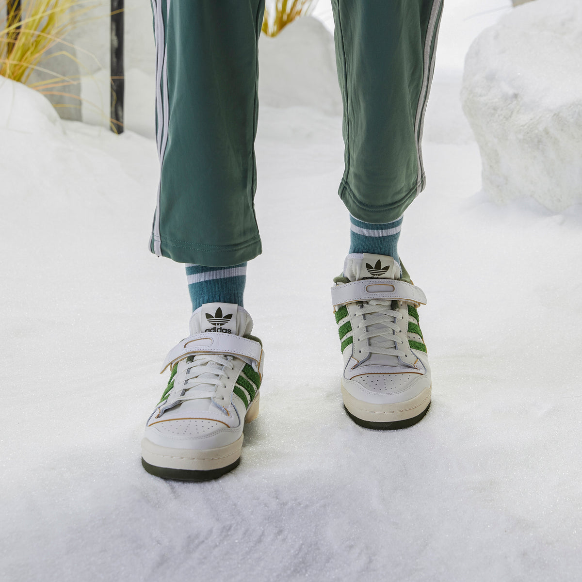 Adidas Forum 84 LOW Sneakers - White / Light Green / Dark Green - view 2