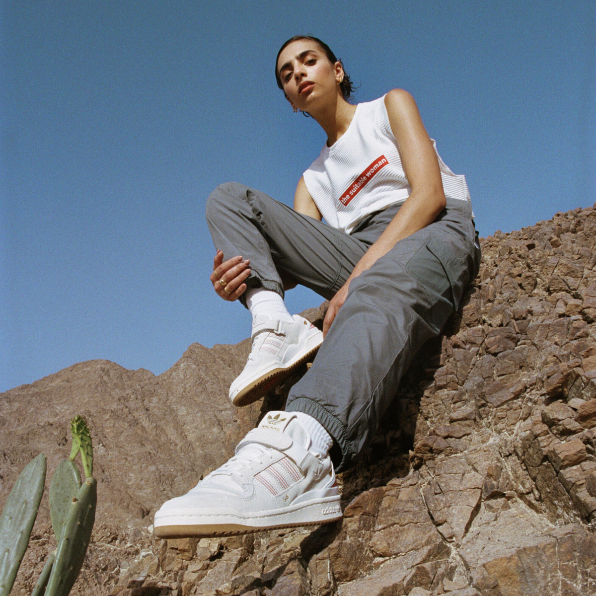 Adidas Forum 84 Low Arwa Sneakers - White / Light Grey / Red - view 1