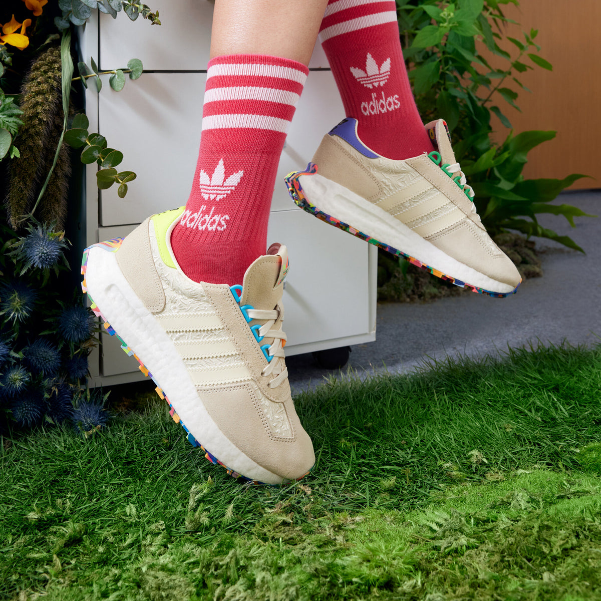 Adidas Retropy E5 Pride Sneakers - Dark Beige / White / Fluo Yellow - view 3