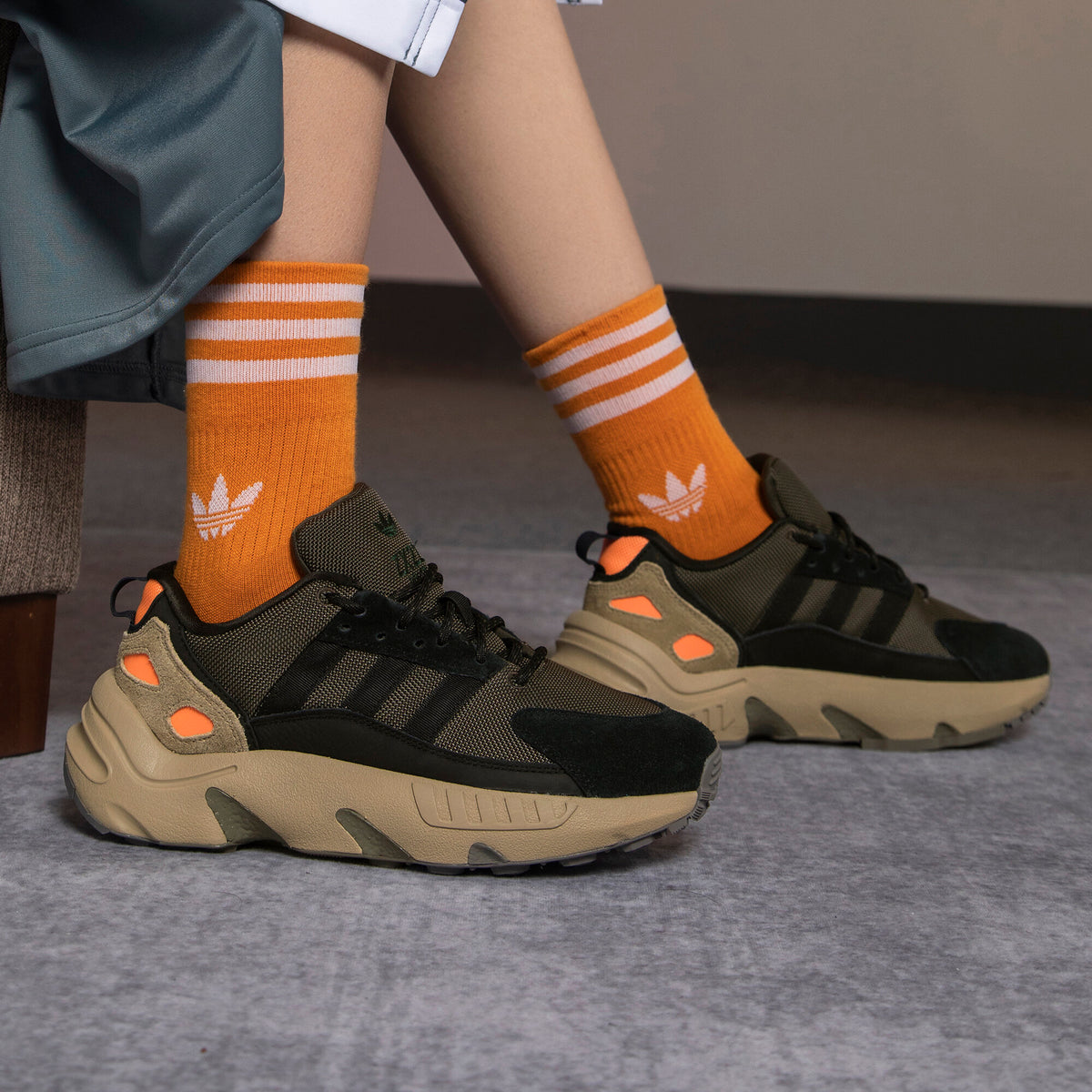 Adidas ZX 22 BOOST Sneakers - Dark Green / Black / Brown / Orange - view 2