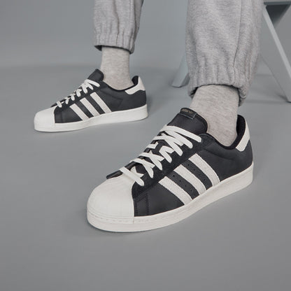 Adidas Superstar 82 Sneakers - Black / White - view 2