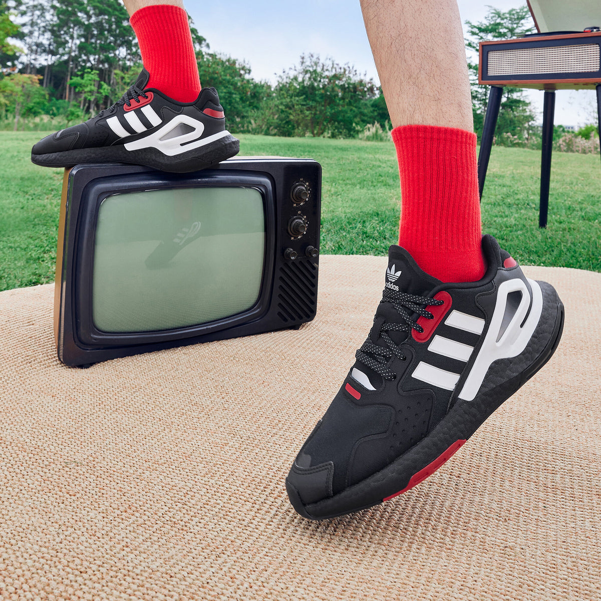 Adidas DAY Jogger Sneakers - Black / White / Red - view 2