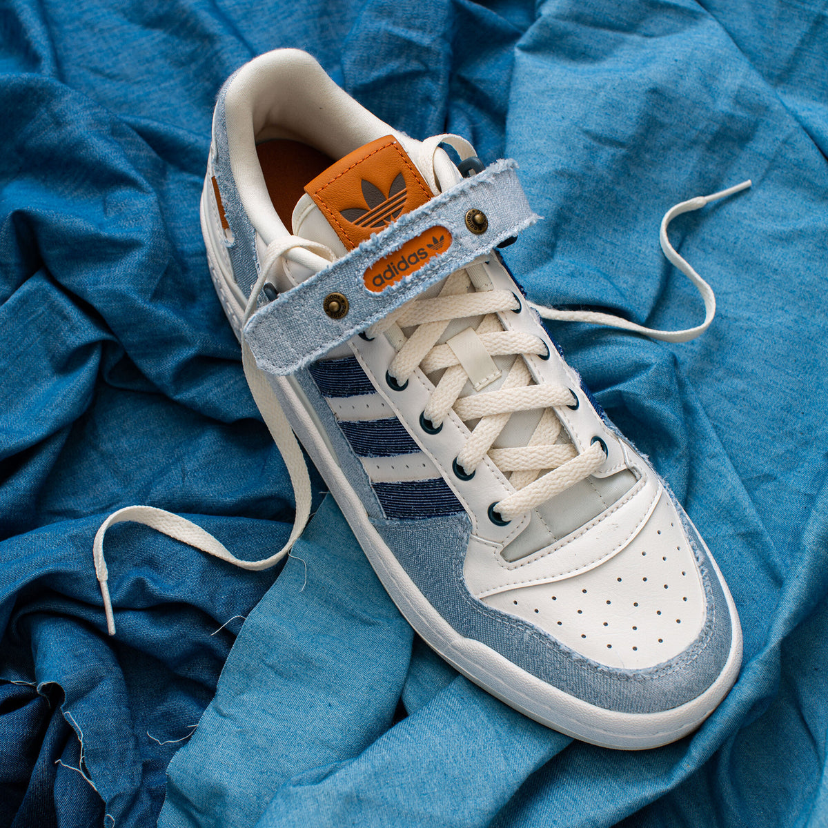 Adidas Forum LOW Sneakers - White / Light Denim / Dark Denim - view 2
