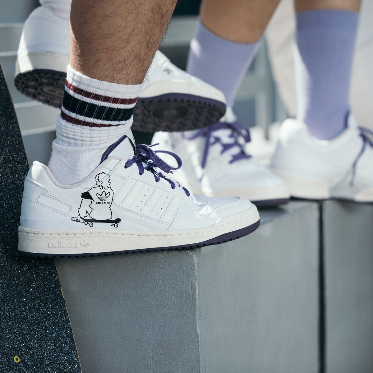 Adidas Forum LOW Sneakers - Crystal White / Black / Off White / Purple - view 4