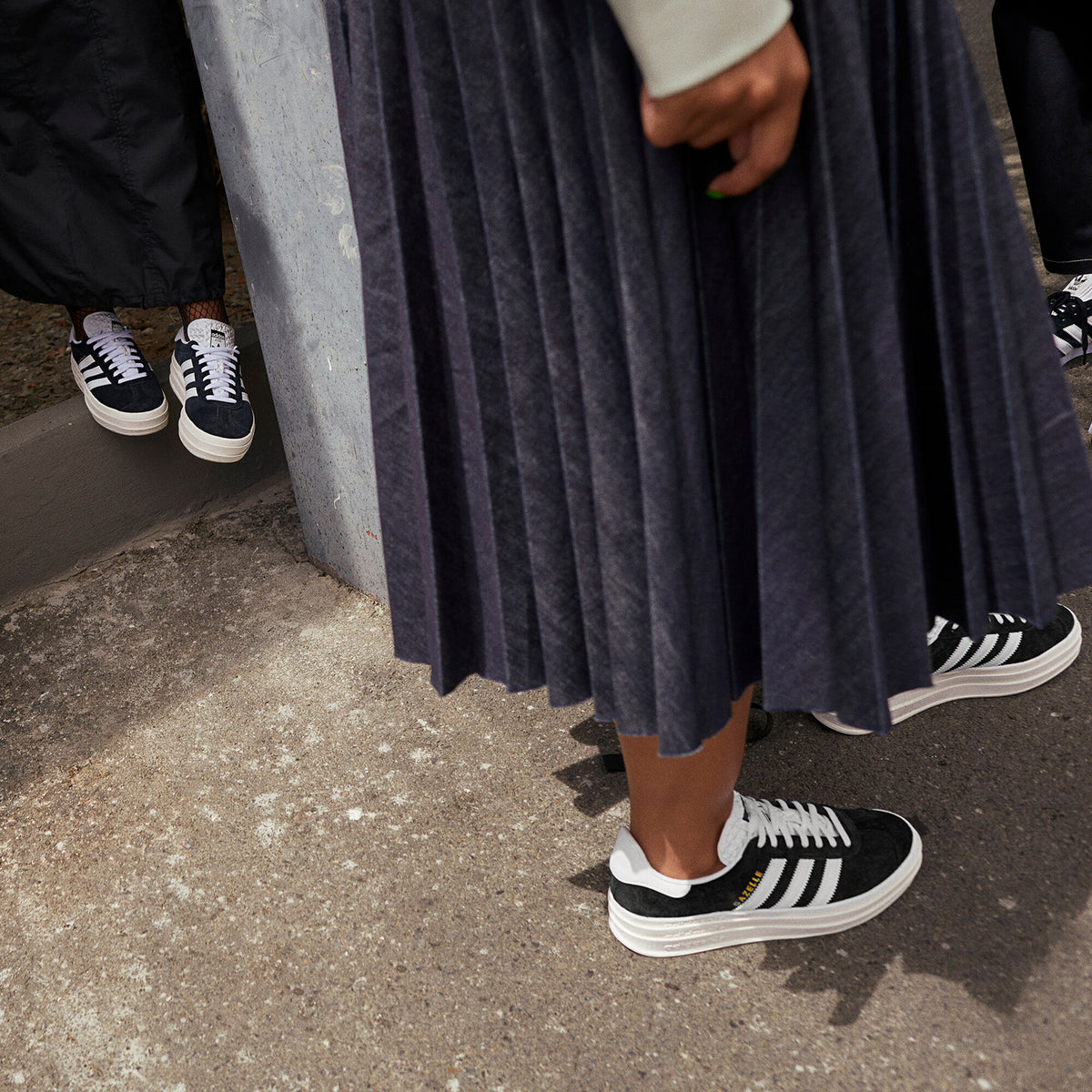 Adidas Gazelle BOLD Sneakers - Black / White - view 8
