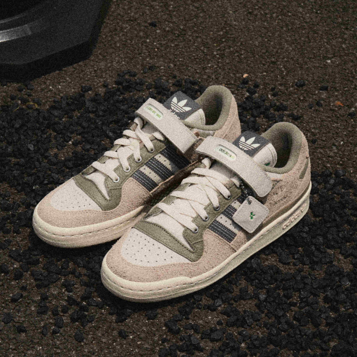 Adidas FOSS Forum 84 LOW Trainer Sneakers - Grey / Olive Brown - view 4