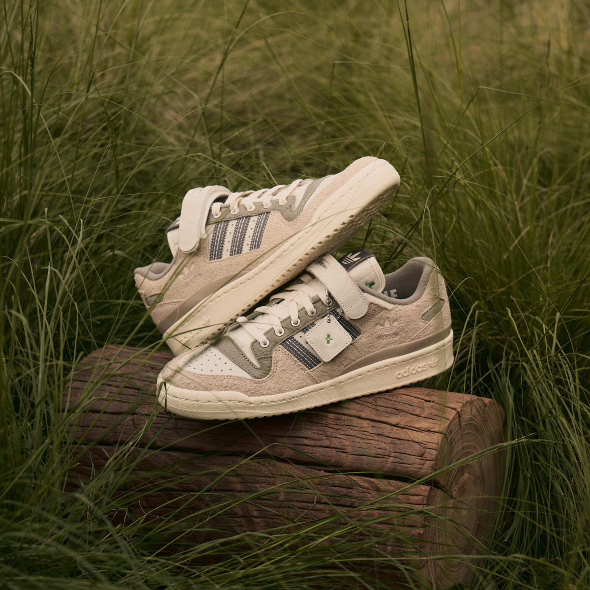 Adidas FOSS Forum 84 LOW Trainer Sneakers - Grey / Olive Brown - view 1