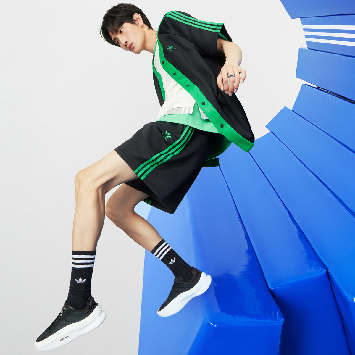 Adidas Adifom TRXN Sneakers - Black / White - view 2