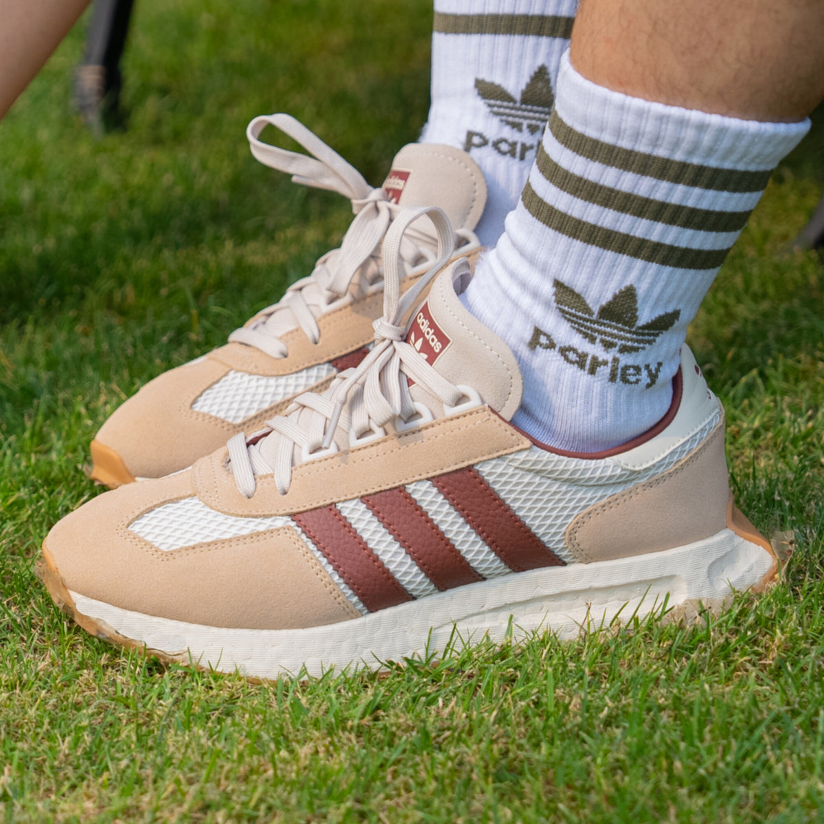 Adidas Retropy E5 Sneakers - Pink White / Light Khaki - view 2