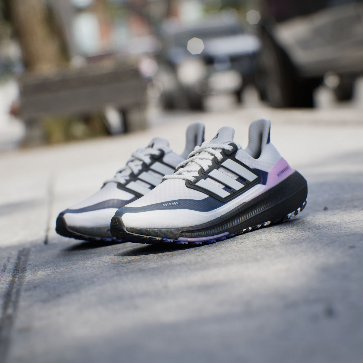 Adidas Ultraboost Cold.rdy 2.0 Sneakers - White / Black - view 8