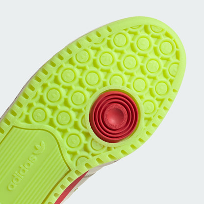 Adidas THE Grinch x Forum LOW Sneakers - Off White / Green / Red - view 7