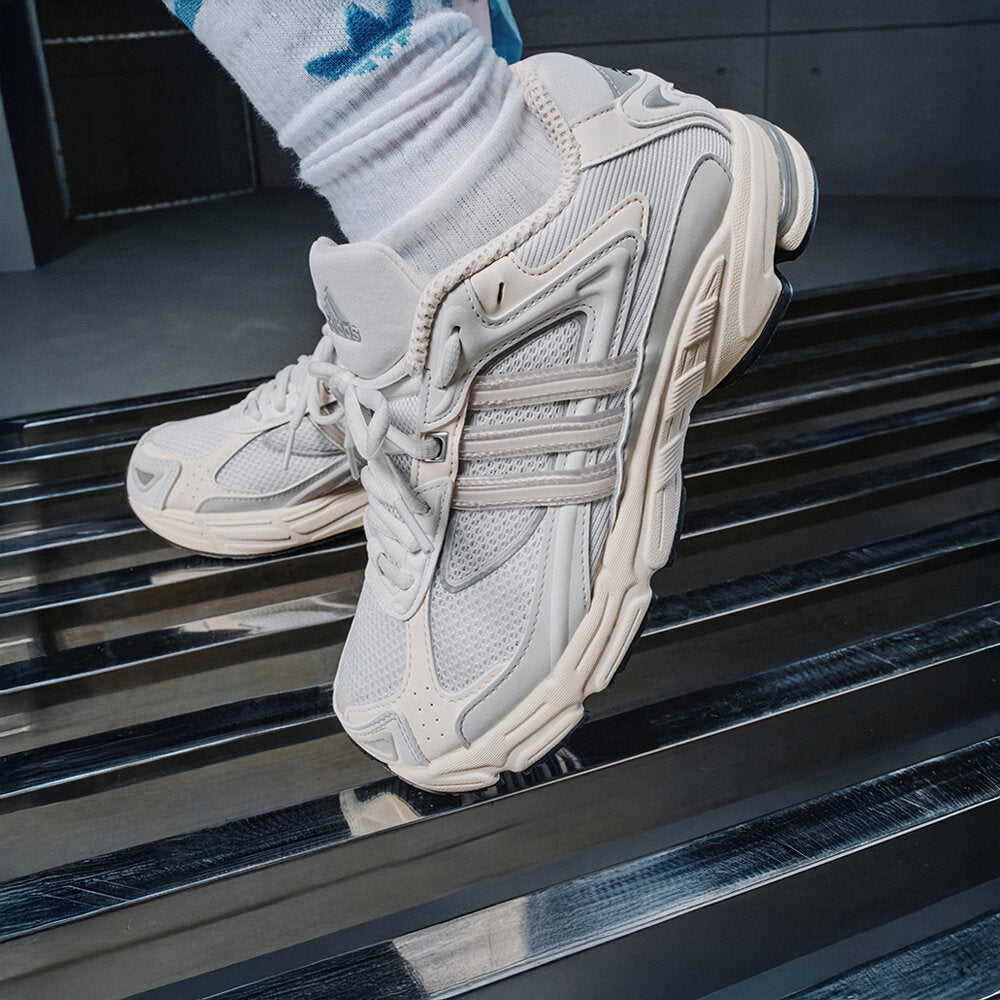 Adidas Response CL Sneakers - White / Beige / Light Grey - view 4