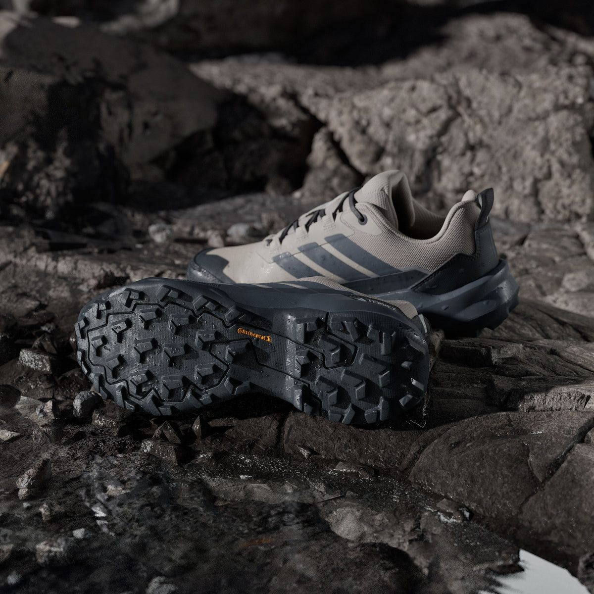 Adidas Terrex Skychaser AX5 GTX W Sneakers - Wonder White / Chalk White / Wonder Alumina - view 2
