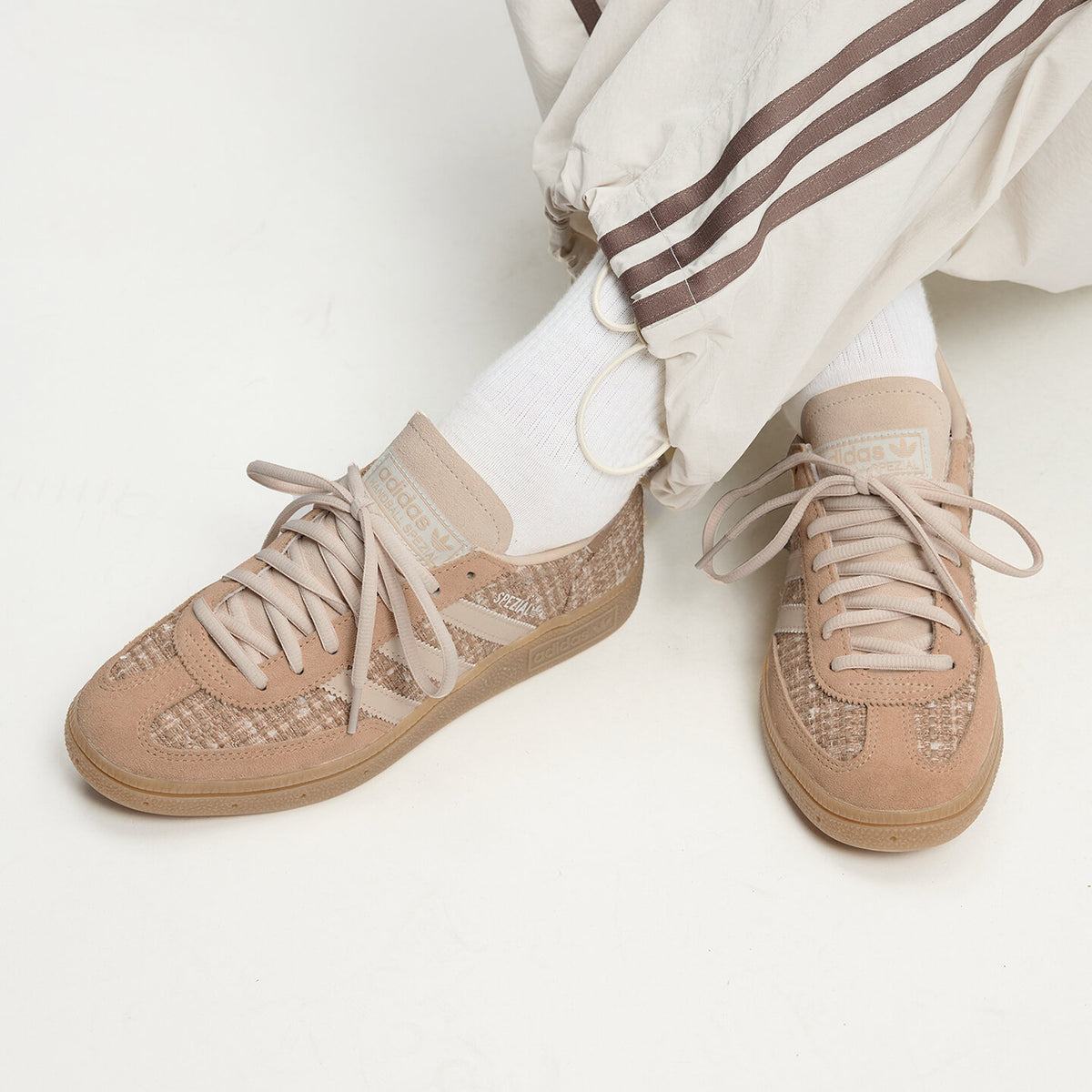 Adidas Handball Spezial W Sneakers - Light Pink / Crystal White / Resin Yellow - view 2