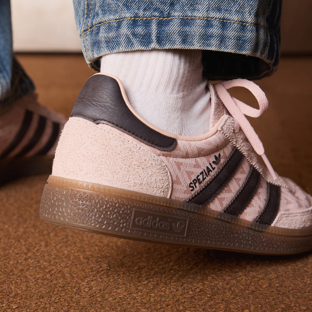 Adidas Handball Spezial Sneakers - Light Pink / Aurora Coffee - view 4