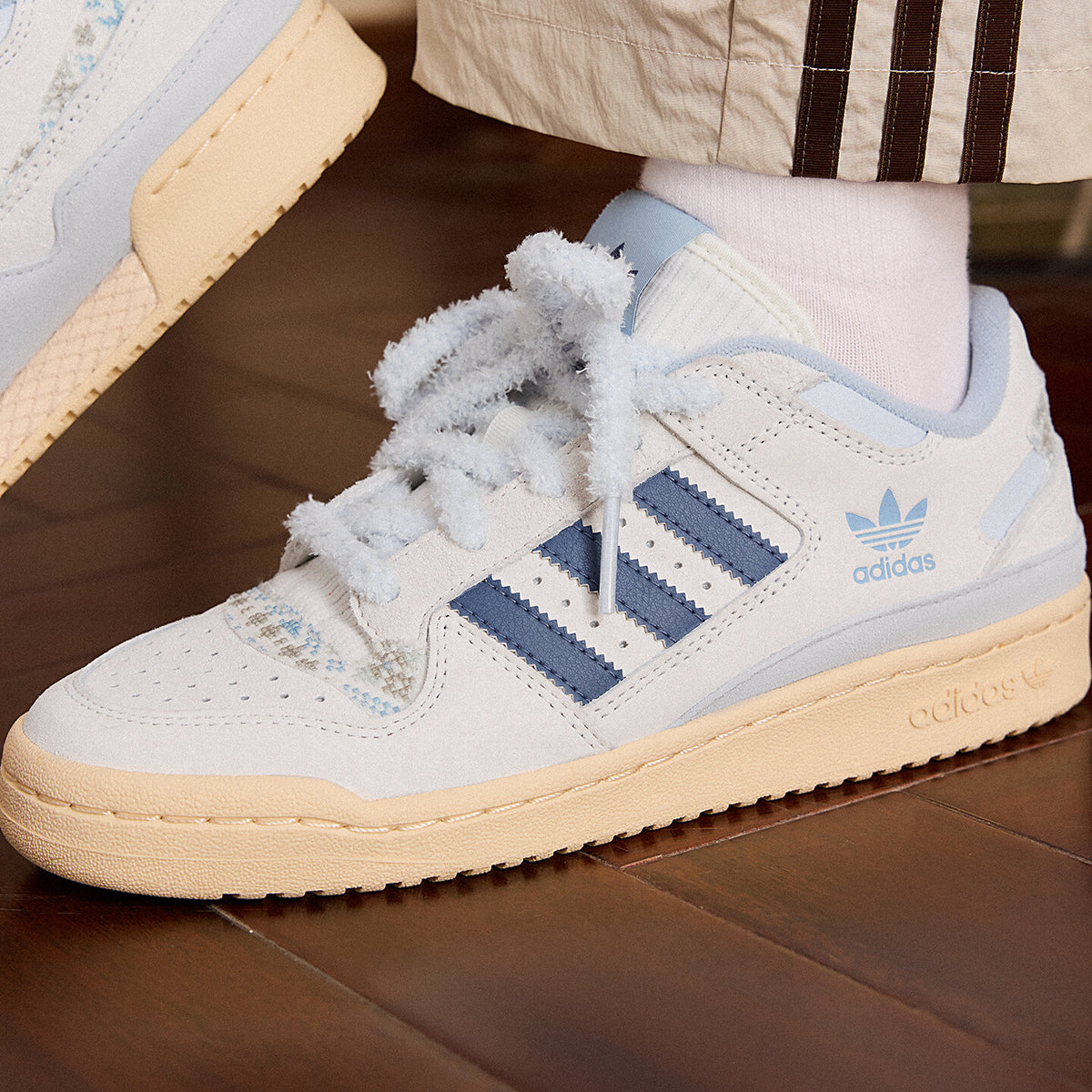 Adidas Forum LOW CL W Sneakers - Grey White / Light Blue / Soft Ink Blue - view 4