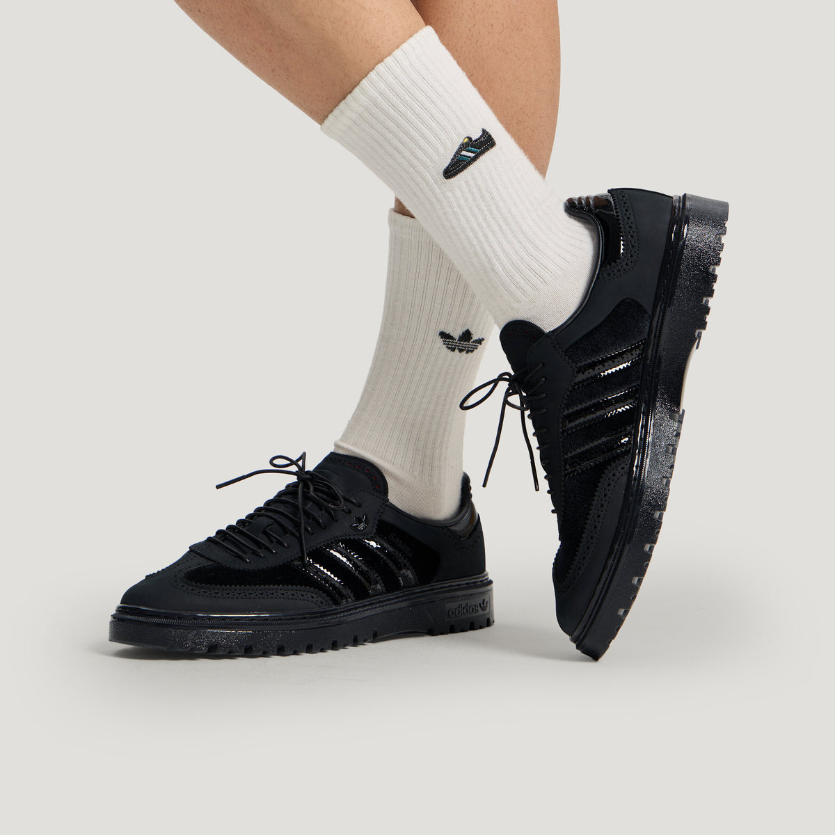 Adidas Samba WTR Sneakers - Black - view 1