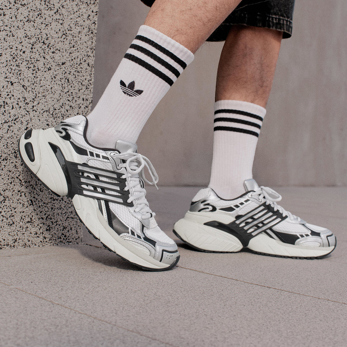 Adidas Adistar XLG Sneakers - Light Beige / Grey / Black - view 2