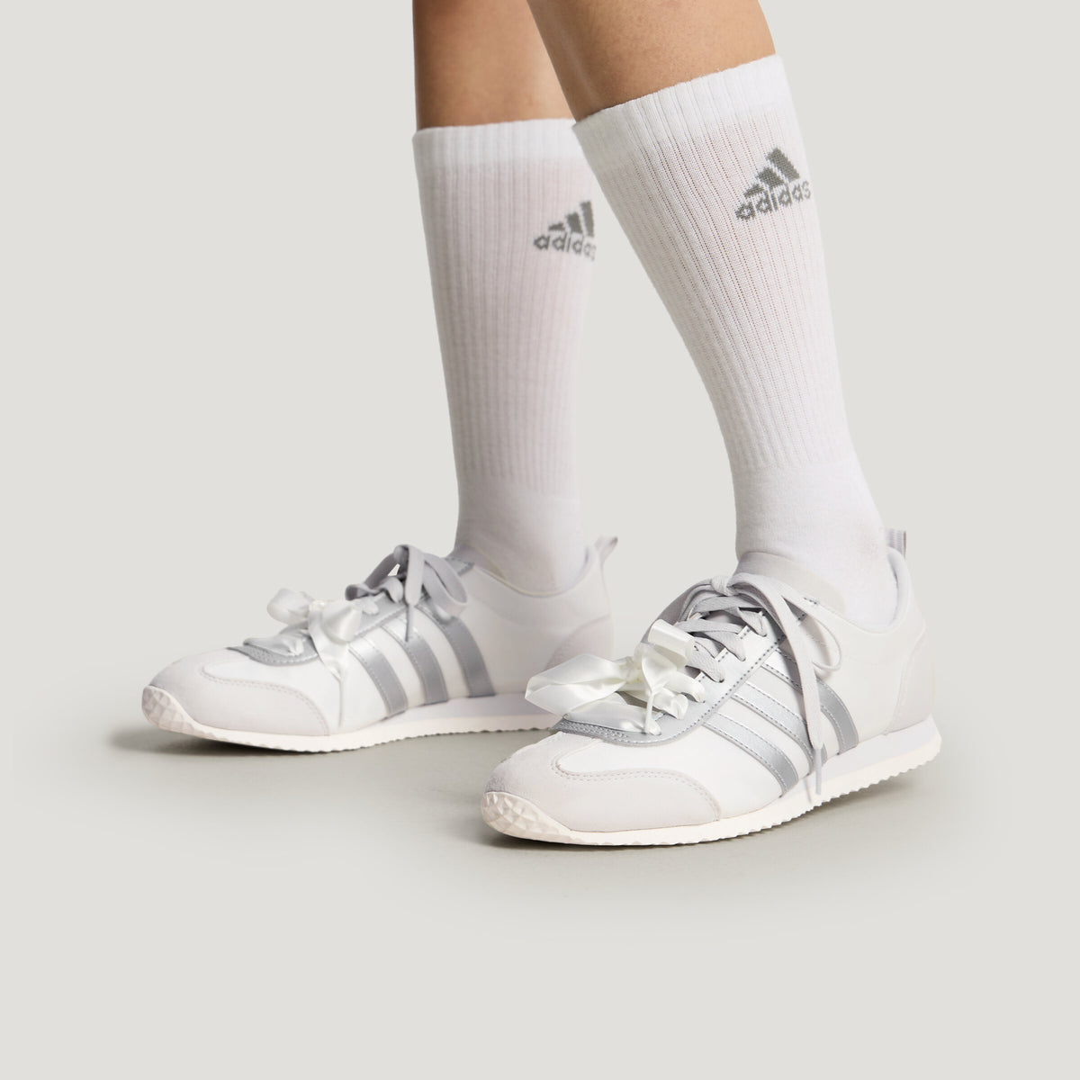 Adidas VS JOG 2.0 Sneakers - Light Sky Blue / Silver Metallic / Crystal White - view 5