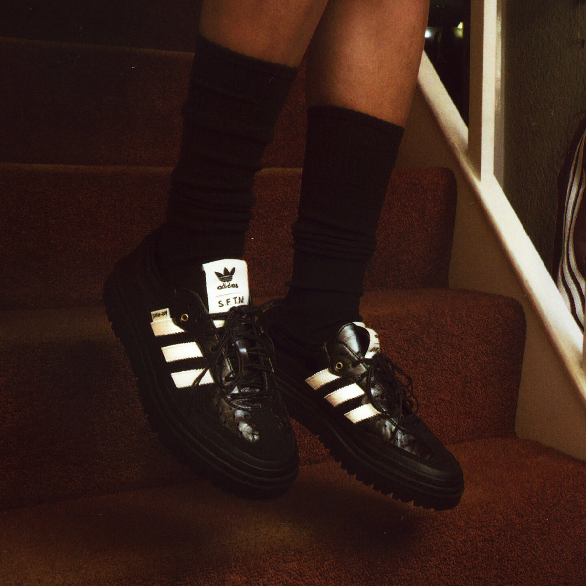 Adidas Samba LX Freizeit SFTM Sneakers - Black / Chalk White - view 7
