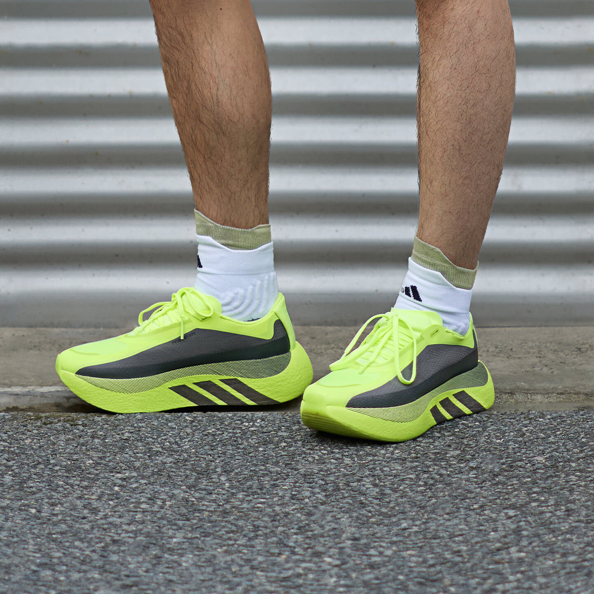 Adidas Hyperboost EDGE M Sneakers - White / Green / White Metallic - view 2