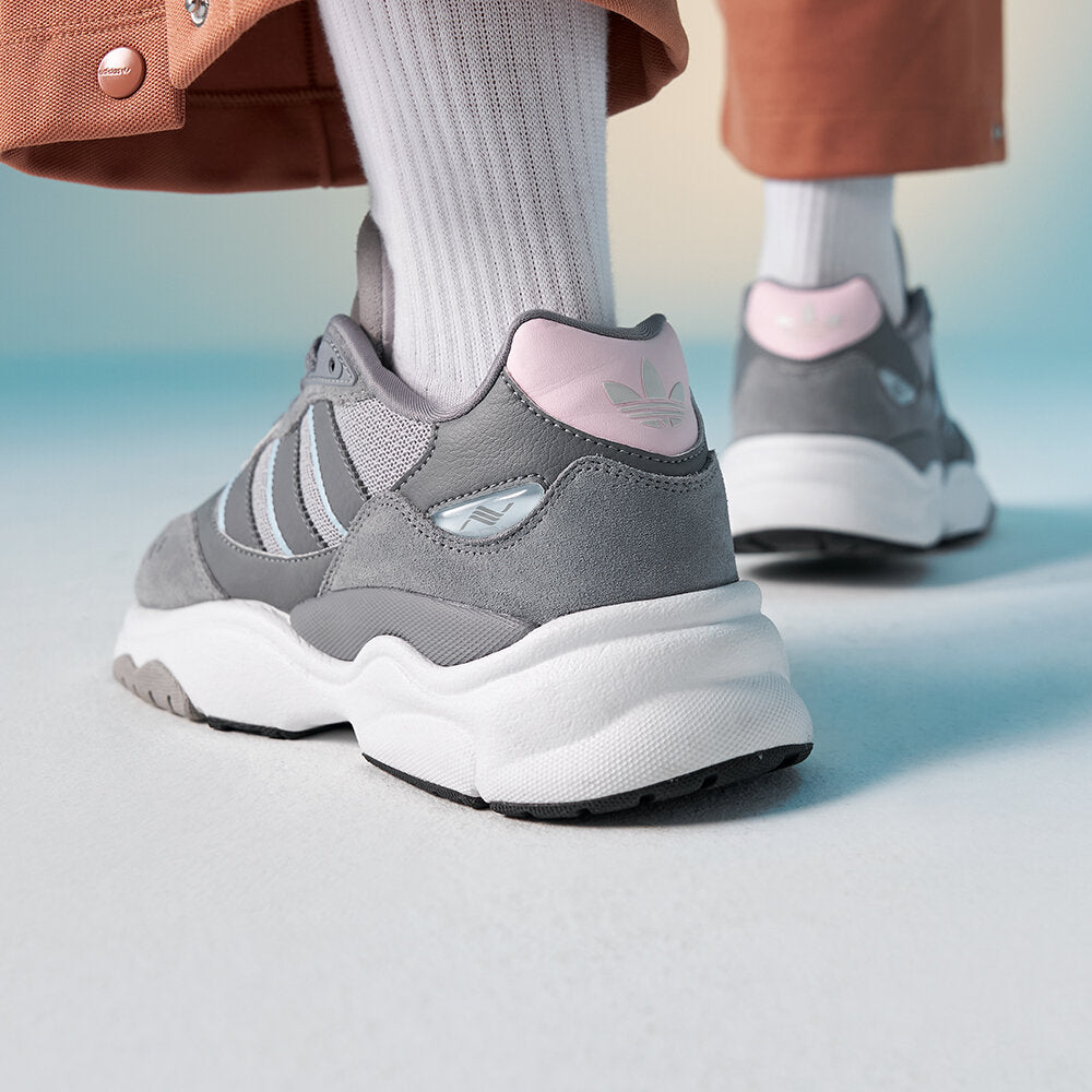 Adidas Retropy E5 Sneakers - Dark Grey / Light Grey / Pink - view 3