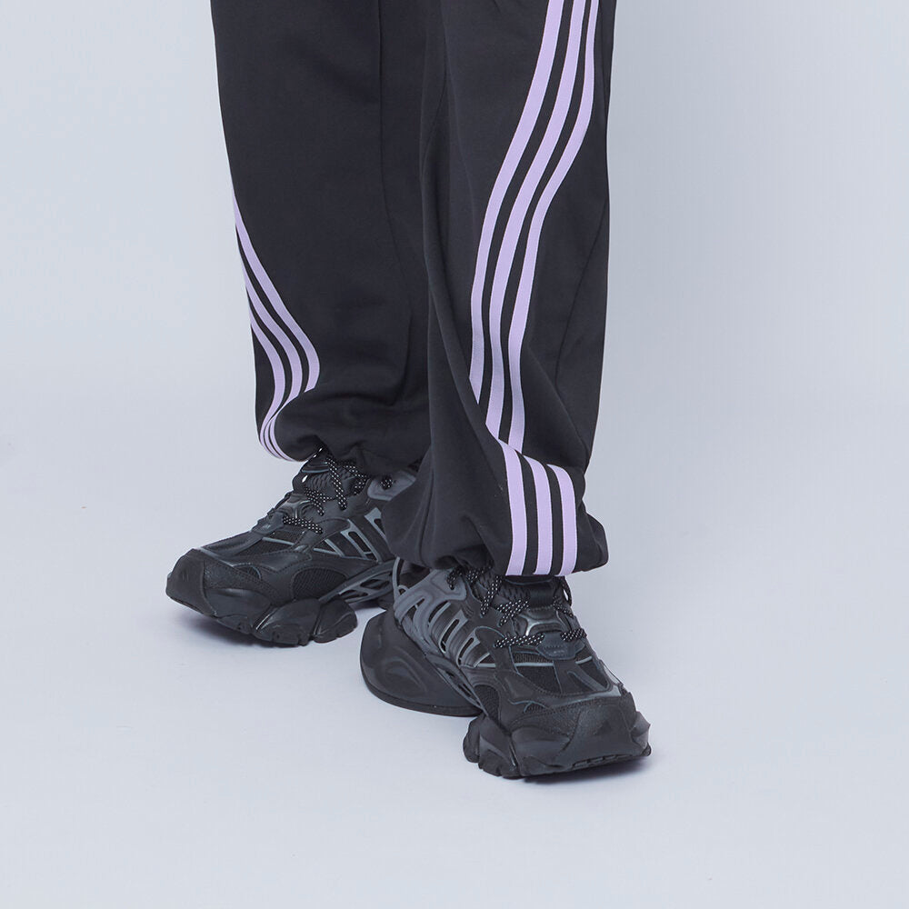 Adidas FOS XLG Runner Deluxe Sneakers - Crystal White / Black / Iron Metallic - view 1