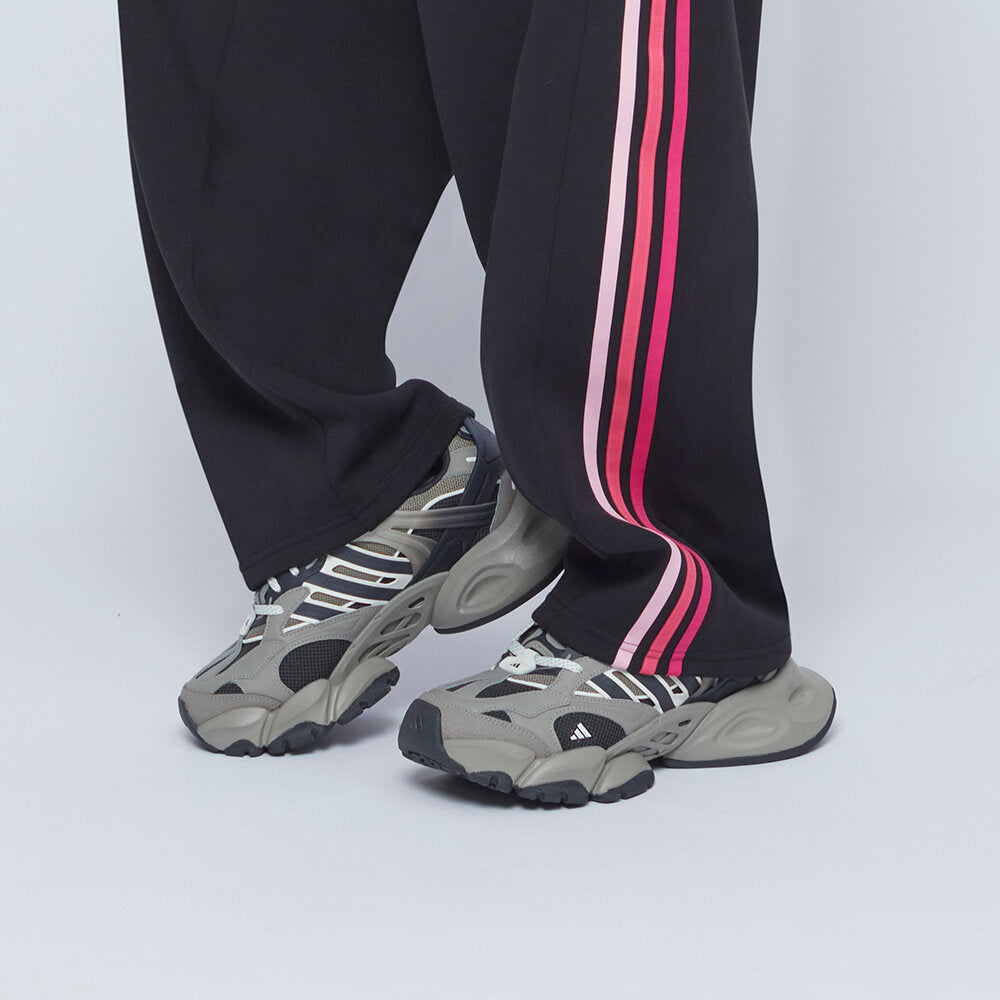 Adidas FOS XLG Runner Deluxe Sneakers - Crystal White / Black / Iron Metallic - view 1