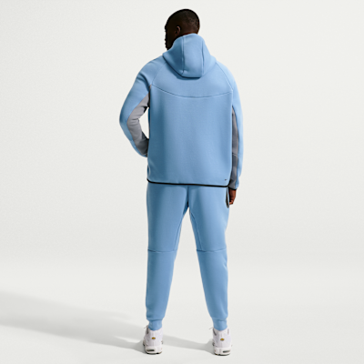 Nike Tech