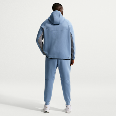 Nike Tech