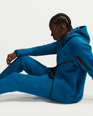 Nike Tech
