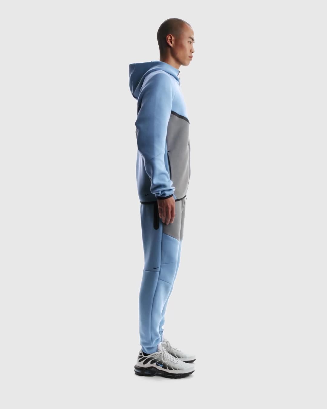 Nike Tech