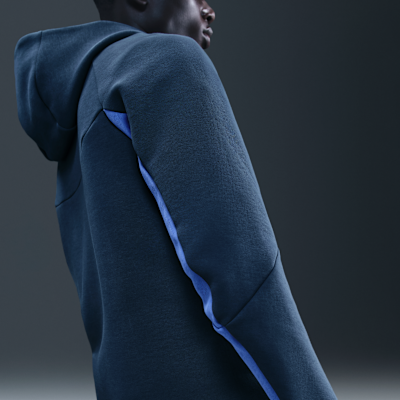 Nike Tech