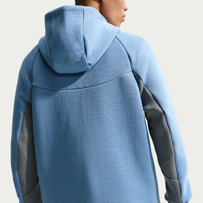 Nike Tech