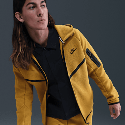 Nike Tech