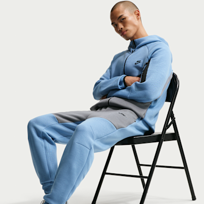 Nike Tech