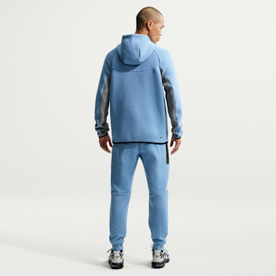 Nike Tech