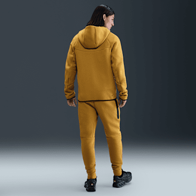 Nike Tech