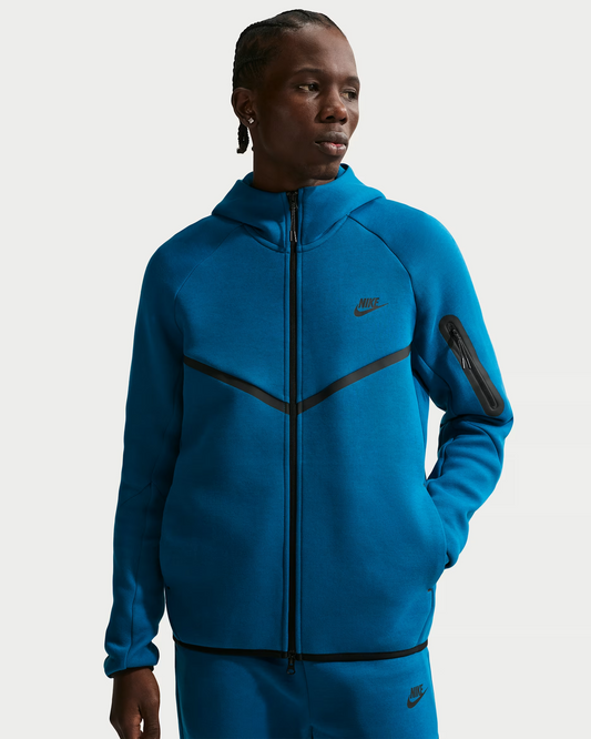 Nike Tech